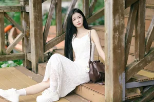 YiTuYu Art Language Vol.10371 Featuring Ai Qing: A Stunning Digital Portrait Gallery - image 11