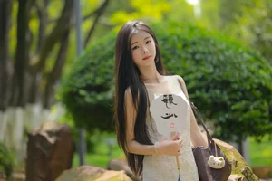 YiTuYu Art Language Vol.10371 Featuring Ai Qing: A Stunning Digital Portrait Gallery - image 23