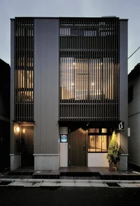 Modern Facade Sunshade Solutions: Elevating Aesthetic and Cooling Efficiency for Urban Homes - image 6