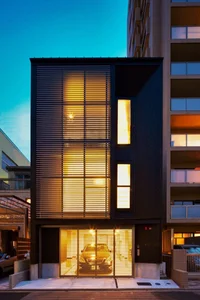 Modern Facade Sunshade Solutions: Elevating Aesthetic and Cooling Efficiency for Urban Homes - image 8