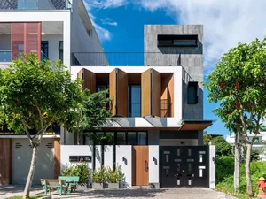 Modern Facade Sunshade Solutions: Elevating Aesthetic and Cooling Efficiency for Urban Homes - image 4