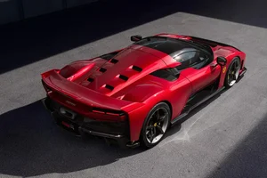 Ferrari F80: The Million-Dollar Hypercar Redefining Modern Automotive Performance and Design - image 1