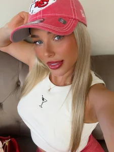 British Football Beauty Stuns Fans with Viral Social Media Selfies - image 0