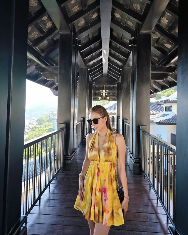 Lê Khánh Chi Dazzles Fans with Breathtaking Summer Bikini Series and Beachside Glamour