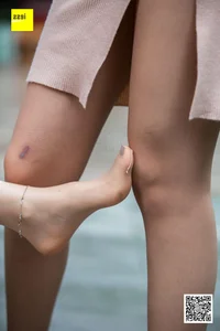 Urban Chic with Best Friends: Jia Jia and Yun Zhi in the IESS Two Friends on One Street Volume 2 - image 39
