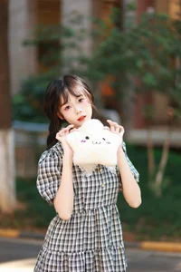 Sophisticated Visuals: YiTuYu Art Language Vol.5880 Featuring Guan Ning - image 7