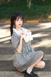 Sophisticated Visuals: YiTuYu Art Language Vol.5880 Featuring Guan Ning - image 12