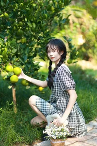 Sophisticated Visuals: YiTuYu Art Language Vol.5880 Featuring Guan Ning - image 13