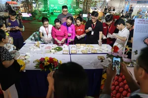 The Art of Hue Royal Cuisine: Traditional Cake Making Experience in Ho Chi Minh City - image 5