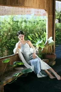 East Asian Grace: Girl in Modernized Attire and Exquisite Hair Ornament - image 7