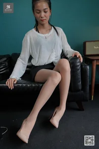 Sophie: The Shy New Model in IESS Puhui 178 Collection - image 24