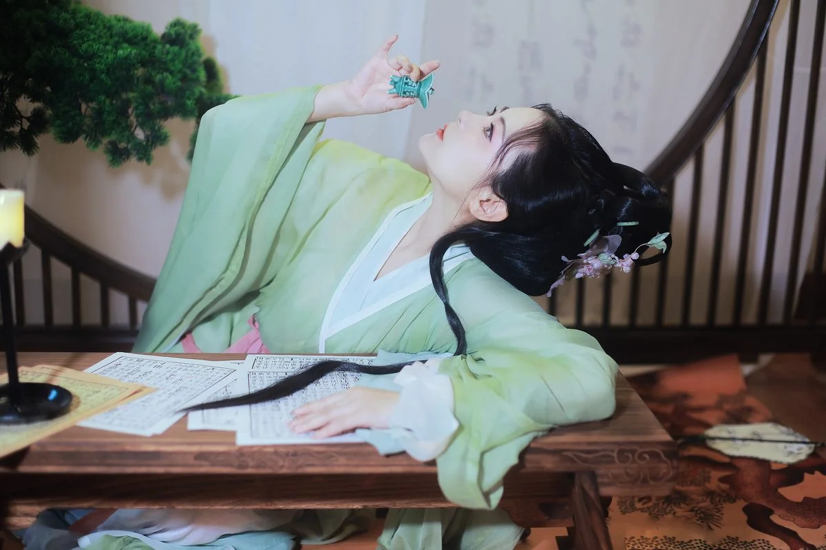 Modern Aesthetic Expressions: YiTuYu Art Language Vol.5796 Mao Zi Zi Collection