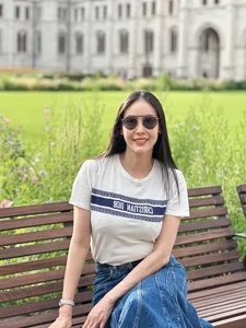 Timeless Elegance: How a 47-Year-Old Miss Vietnam Stays Youthful with Simple Beauty Hacks - image 6