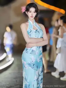 XiuRen No.10594: Li Shuang Er's Graceful Charm in a Modern Cheongsam, Captivating Asian Beauty. - image 2