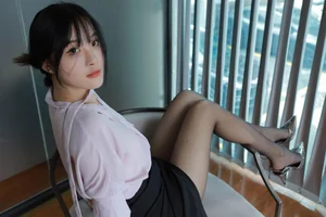 Elegant Chinese Model Wan Ping in IESS Collection SXJ No.1780 - image 5