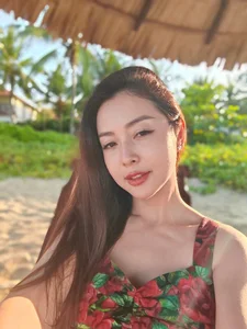Radiant Vbiz Mothers: How These Vietnamese Celebrities Maintain Their Stunning Beauty After Having Multiple Children - image 4