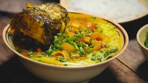 Discover Bún Xiêm Lo: The Unique Mekong Delta Noodle Soup Captivating Food Lovers - image 0