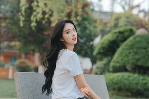YiTuYu Art Language Vol.6867: Captivating Portrait Gallery Featuring Elaine - image 19