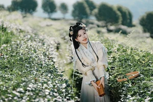 YiTuYu Art Language Vol.10099: Captivating Photo Collection Featuring Gui Hua Ya (23 Photos) - image 17