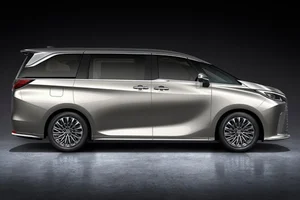 Lexus LM Luxury Minivan Upgrade: Redefining Executive Travel with Unmatched Interior Space - image 1