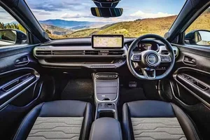 Jeep Avenger 2027: A Closer Look at the Affordable Subcompact SUV Design and Features - image 7