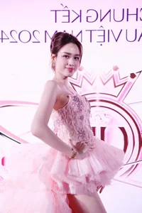 Elegant Evening Gowns: Top 15 Finalists Shine at the Miss Vietnam Beauty Pageant Gallery - image 5