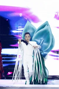 Elegant Evening Gowns: Top 15 Finalists Shine at the Miss Vietnam Beauty Pageant Gallery - image 6