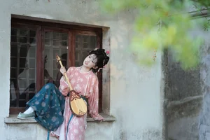 YiTuYu Art Language Vol.10251 Featuring Tian Xin Ya Ya: A Stunning 18-Photo Portrait Collection of Elegant Photography - image 9