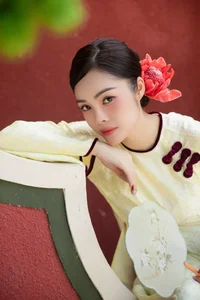 Ao Dai Trends 2025: Discover the Future of Vietnamese Traditional Fashion for Tet - image 7