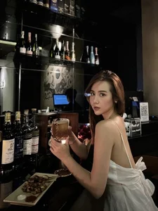 Huyen Lizzie Showcases Stunning Curves in New High-Fashion Swimwear Gallery - image 0