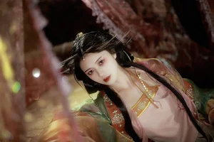 YiTuYu Art Language Vol. 6274: Artistic Portrait Series Featuring Wu Sui - image 8