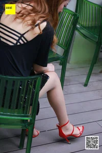 IESS Zizi Portrait: Elegant Backless Fashion with Sandals and Sheer Hosiery - image 3