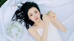 Ju Zi Shines in YiTuYu Art Language Vol.7191 Portrait Set - image 5