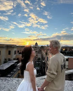 Famous Influencer Han Hang Celebrates Romantic Engagement with Long-Time Partner Huyme - image 0