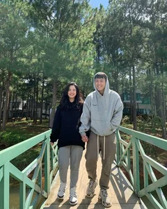 Famous Influencer Han Hang Celebrates Romantic Engagement with Long-Time Partner Huyme - image 1