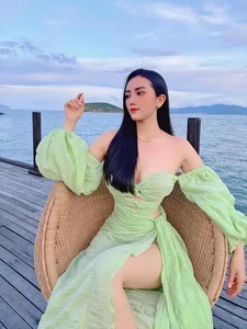 Bien Hoa Fitness Influencer Redefines Gym Fashion with Bold and Dedicated Style - image 6
