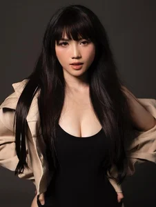 Bien Hoa Fitness Influencer Redefines Gym Fashion with Bold and Dedicated Style - image 9