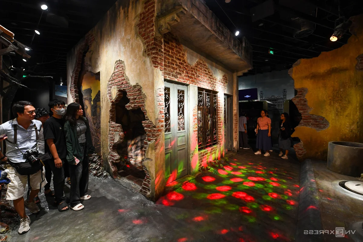 Vietnam Military History Museum Draws Massive Crowds During Grand Opening in Hanoi