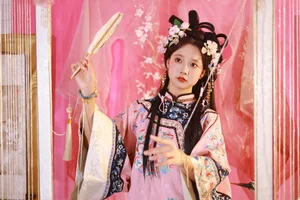 Captivating Visuals in YiTuYu Art Language Vol.4378 with You Er Bai Bai - image 1