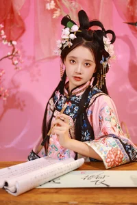 Captivating Visuals in YiTuYu Art Language Vol.4378 with You Er Bai Bai - image 7