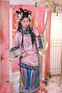 Captivating Visuals in YiTuYu Art Language Vol.4378 with You Er Bai Bai - image 13