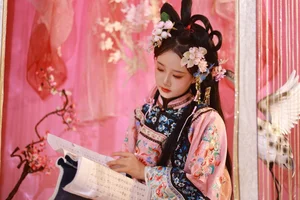 Captivating Visuals in YiTuYu Art Language Vol.4378 with You Er Bai Bai - image 8