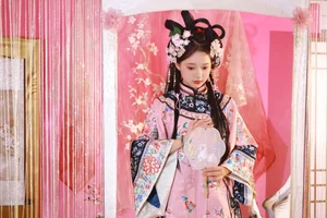 Captivating Visuals in YiTuYu Art Language Vol.4378 with You Er Bai Bai - image 34