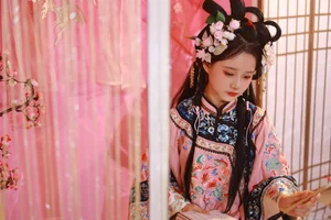 Captivating Visuals in YiTuYu Art Language Vol.4378 with You Er Bai Bai - image 9