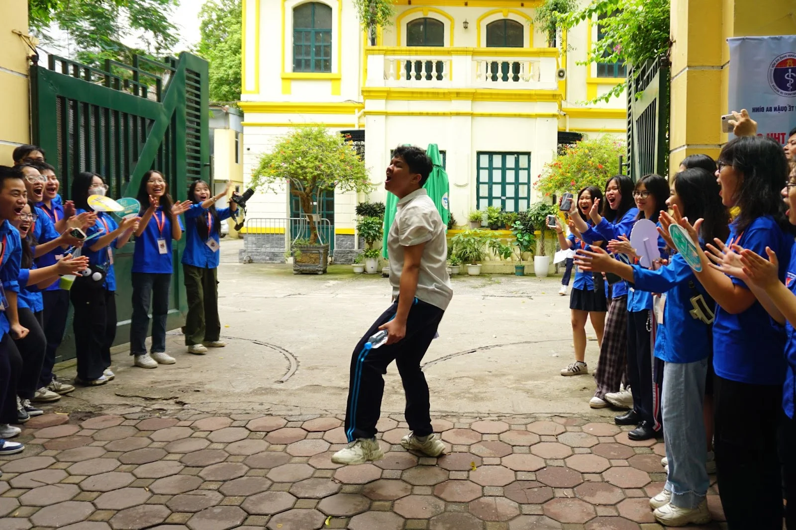 Memorable Moments from the 10th Grade Entrance Exams in Hanoi