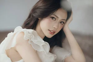 The mesmerizing elegance of Ha An in a soulful Femme Fatale inspired concept - image 3