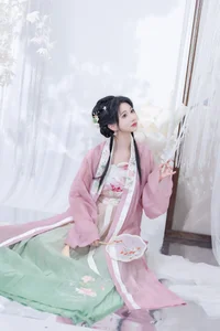 YITUYU Art Language 2024.01.13: Elegant Heart Poem Featuring Xiao Su Su Photography - image 3