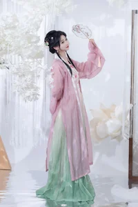 YITUYU Art Language 2024.01.13: Elegant Heart Poem Featuring Xiao Su Su Photography - image 9
