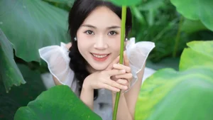 Exploring Minimalist Elegance in YiTuYu Art Language Vol.7677 Featuring Yi - image 12
