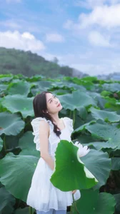 Exploring Minimalist Elegance in YiTuYu Art Language Vol.7677 Featuring Yi - image 8